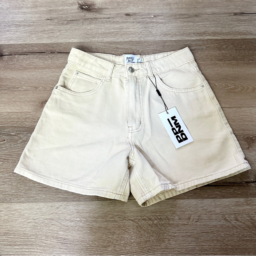 Princess Polly Swalla Shorts Beige Size 4 - Picture 2 of 5